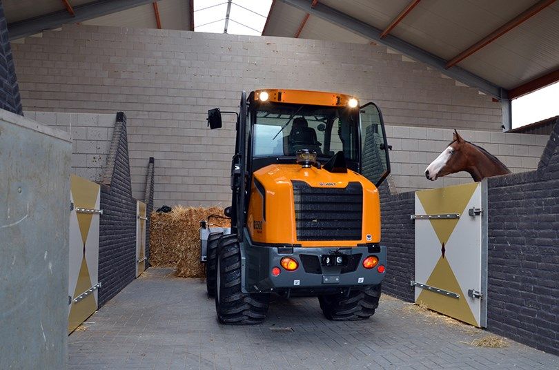 TOBROCO-GIANT G3500 Telescopic Loader