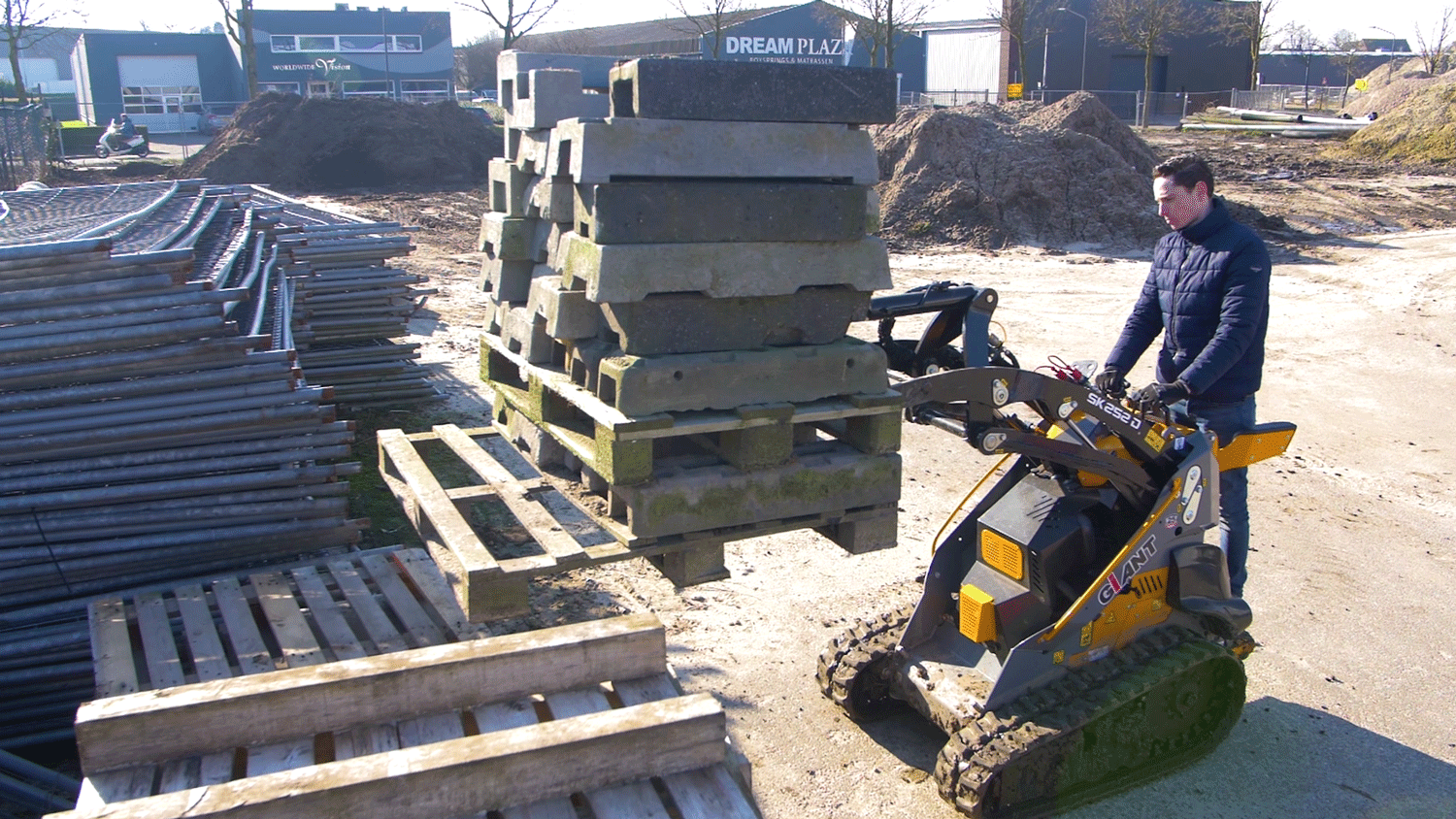 TOBROCO-GIANT GS950T Tracked Skid Steer