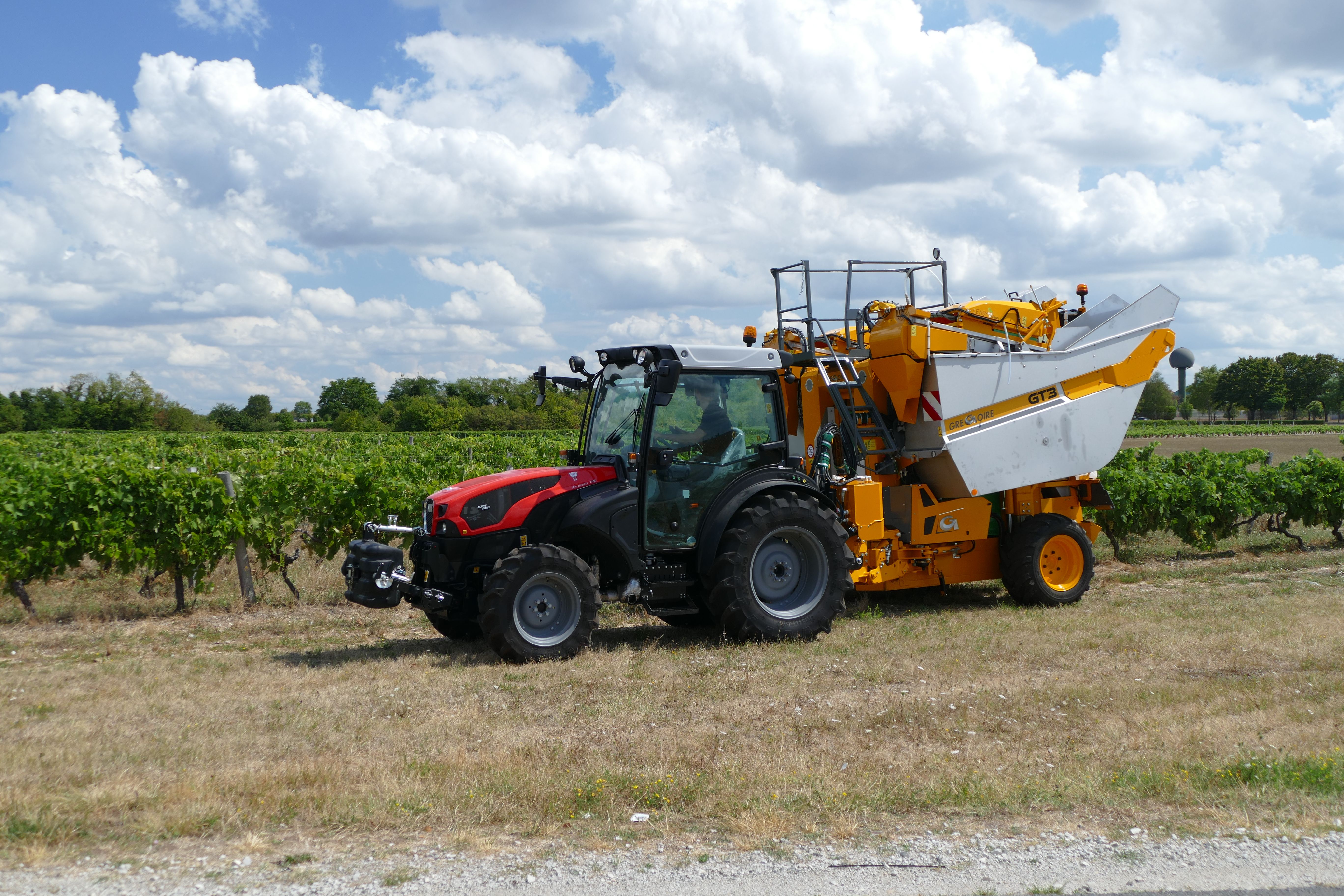 Trailed Gregoire Grape Harvester