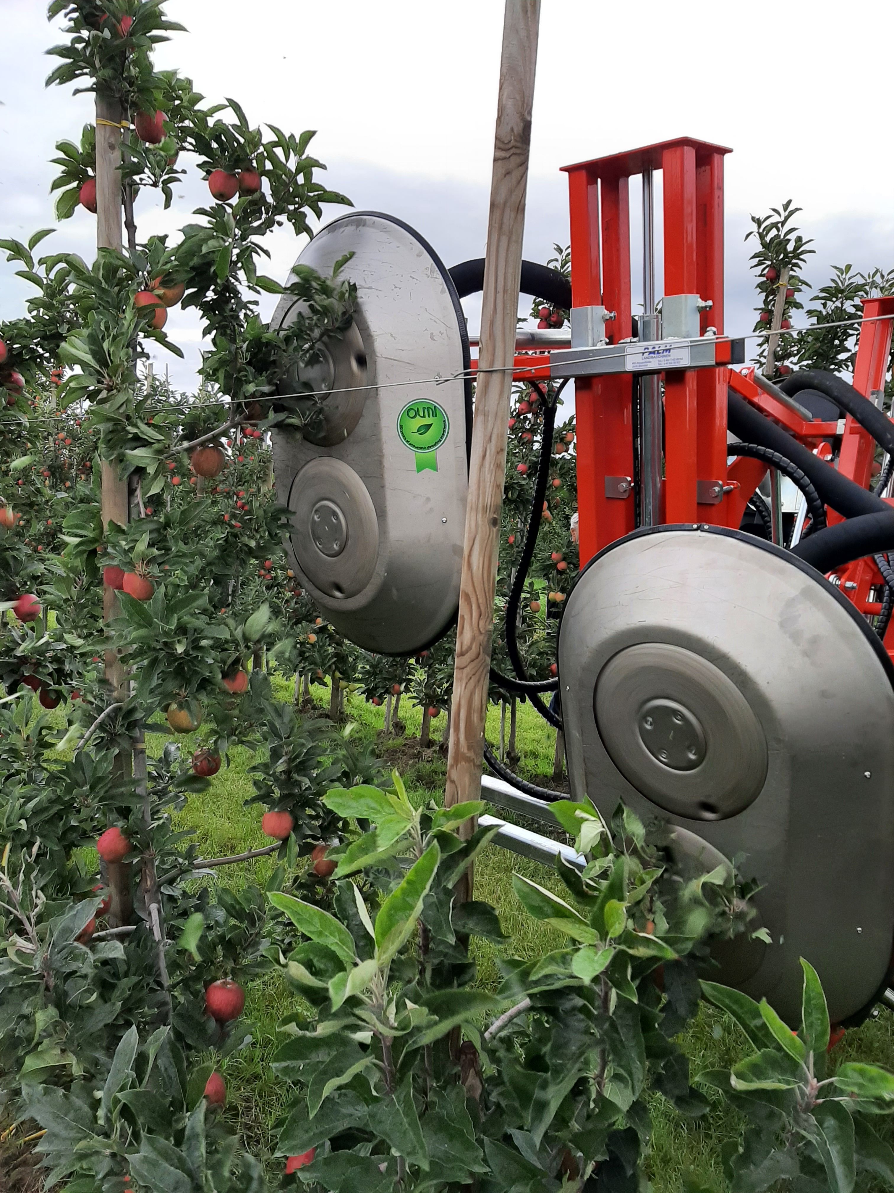 OLMI Leaf Remover for Orchards