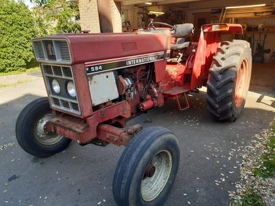 IH584 Used Tractor