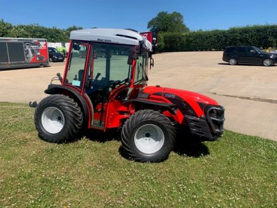 Antonio Carraro TRX 7800 Tractor