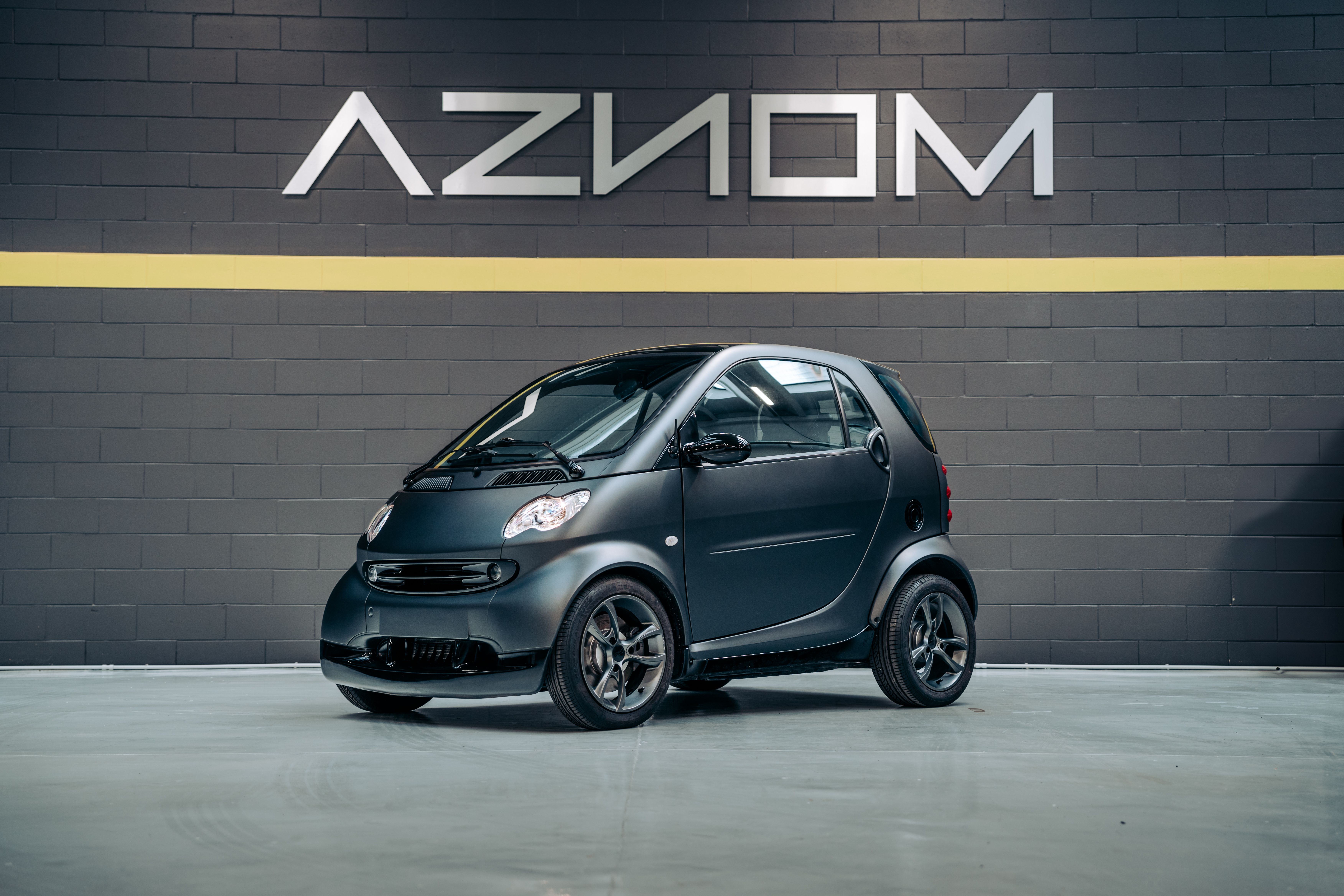 AZNOM Automotive Smart 4Teen Bespoke Edition
