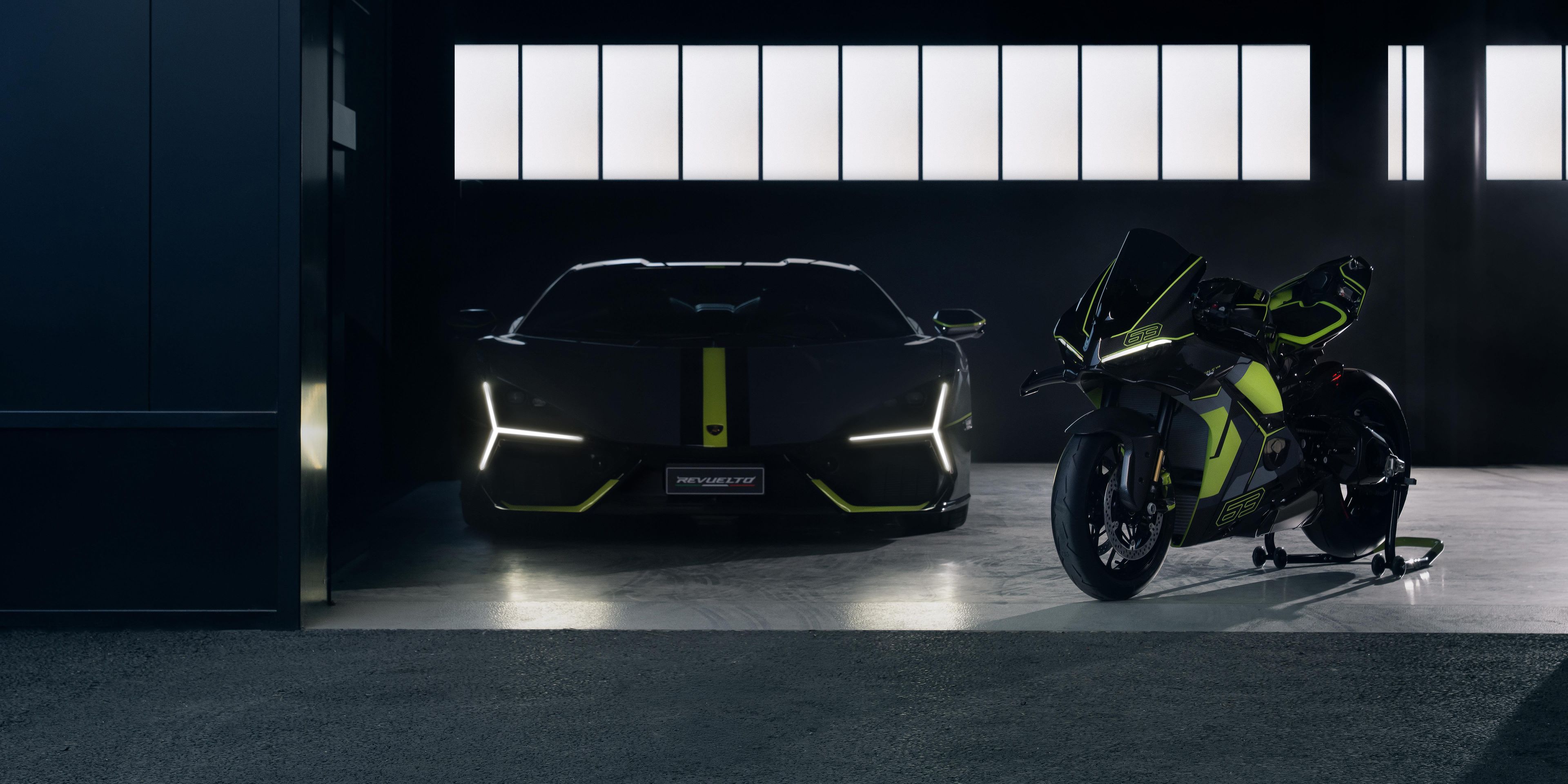 Lamborghini Revuelto Ducati