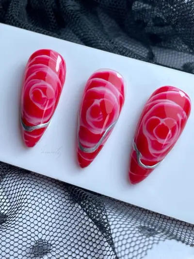 Roses rouges nail art