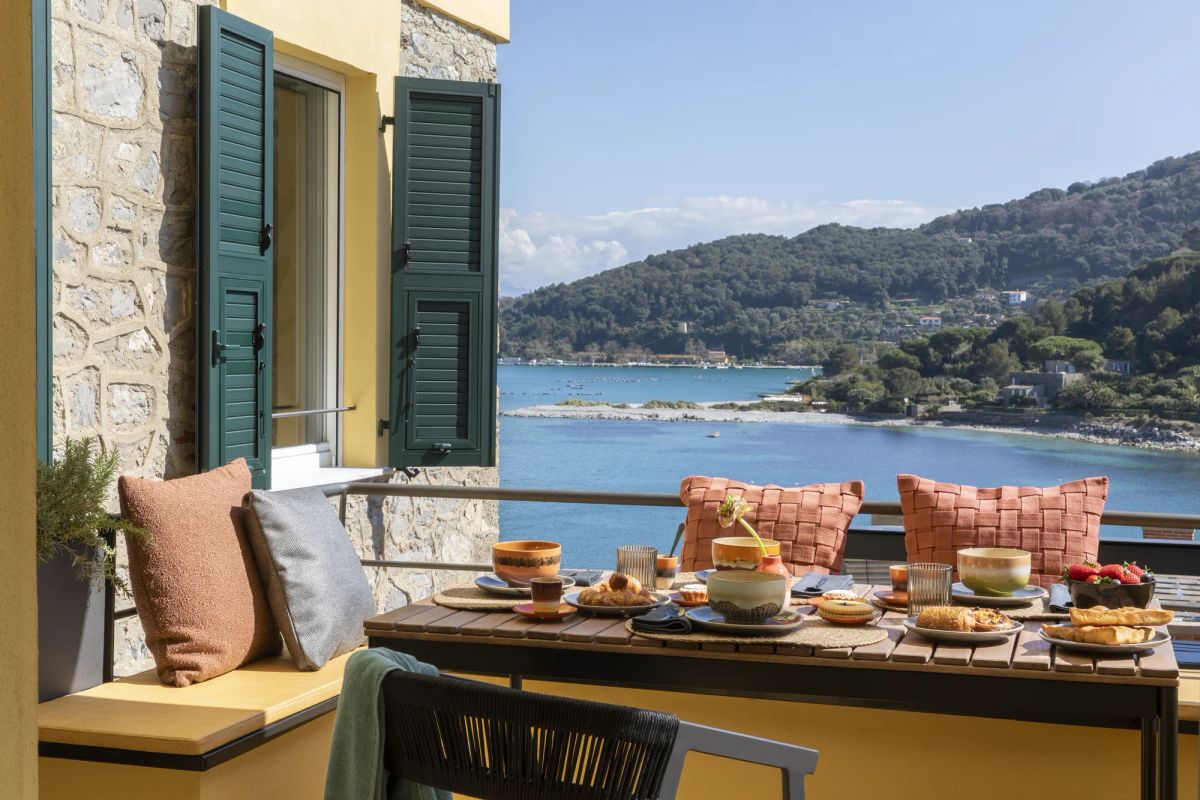 Colazione vista mare
