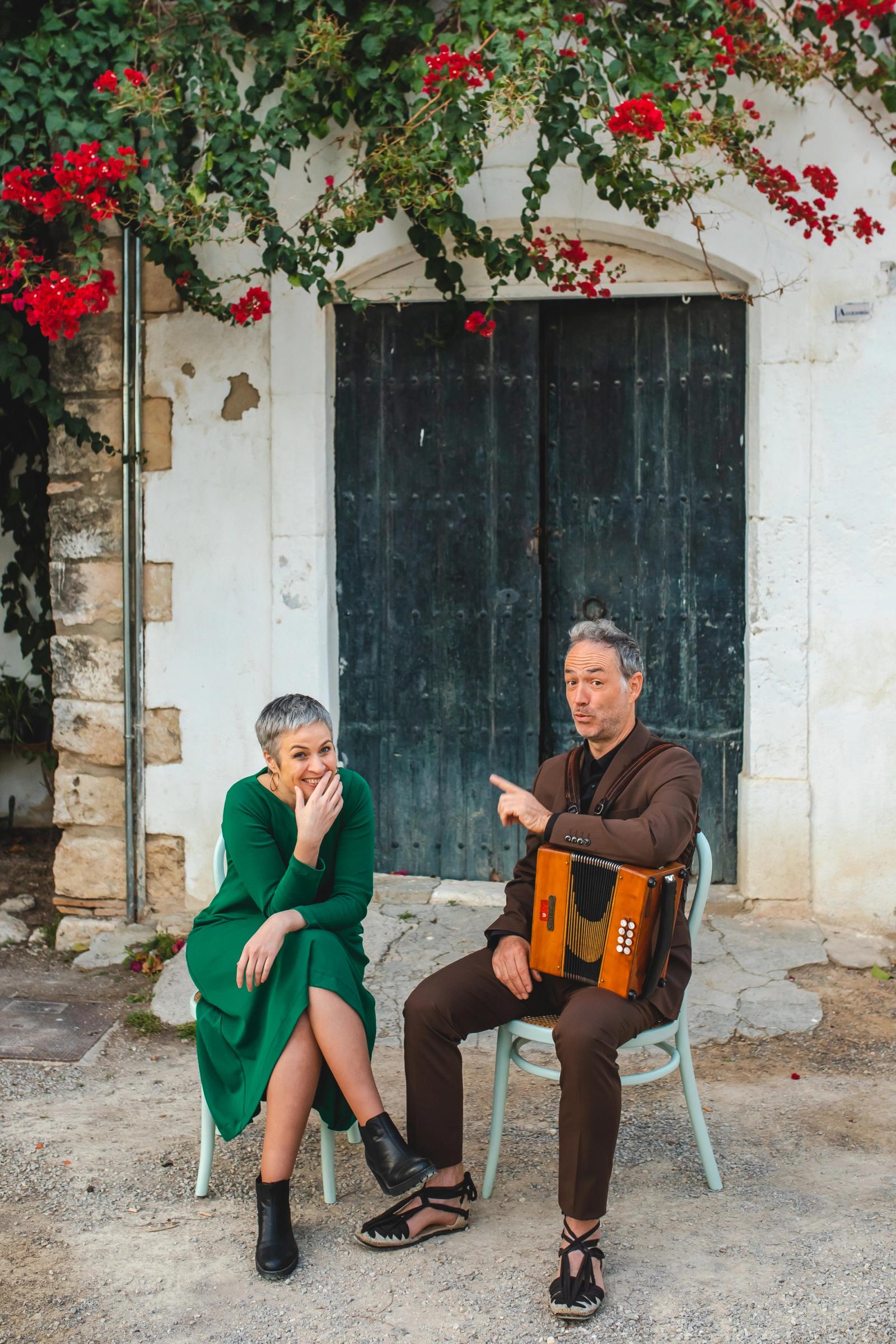 PASSAR-LA BÉ! Recital de cançó vital · Anna Roig i Carles Belda
