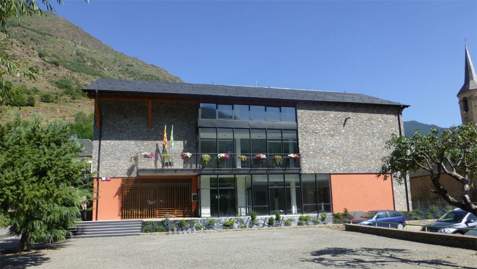 Baixos de l'Ajuntament d'Esterri d'Àneu