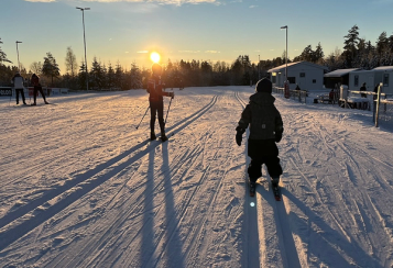 Barn p åskiarenaen. Foto: Kim Ydse Krogstad