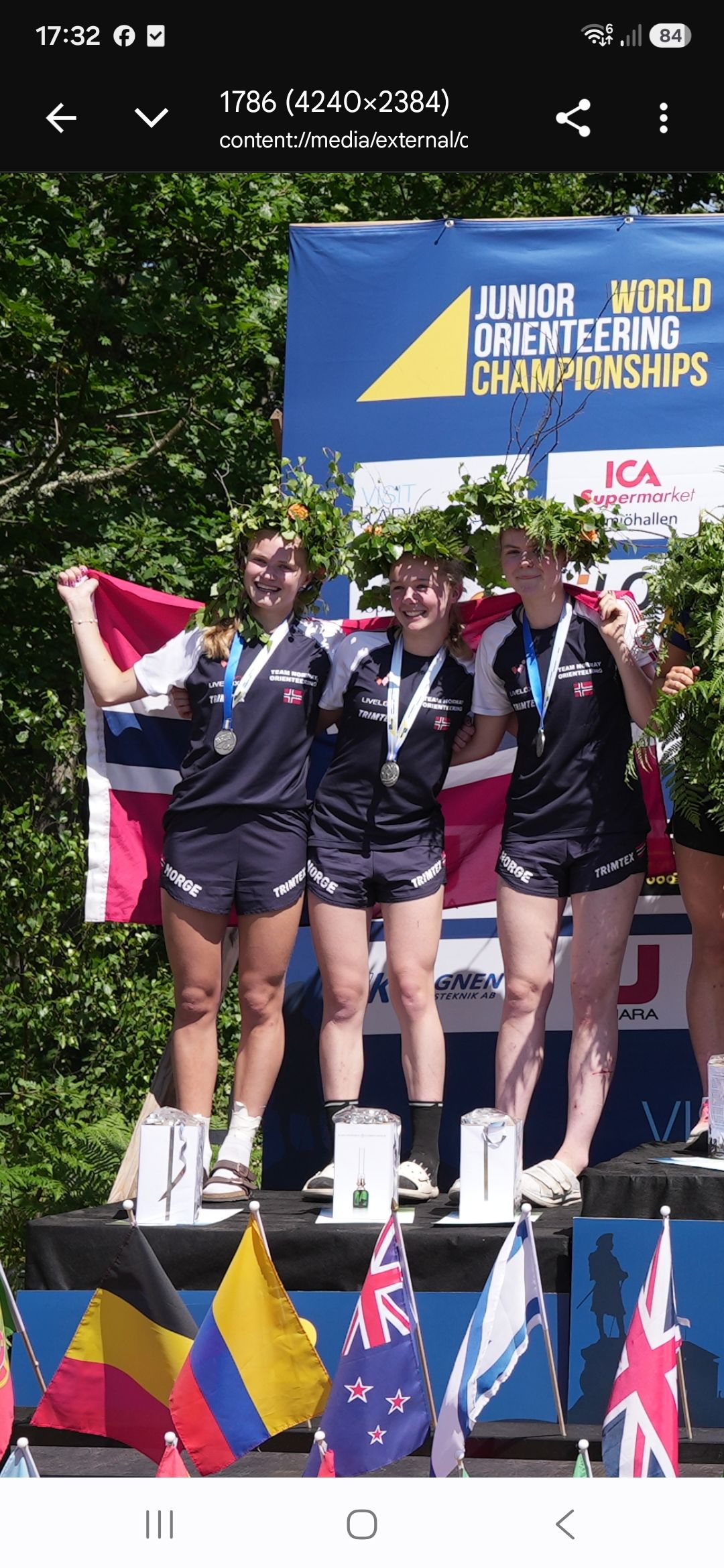 De norske jentene med sølv på Junior VM stafett