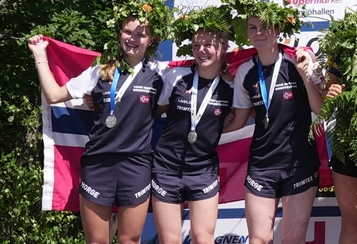 De norske jentene med sølv på Junior VM stafett