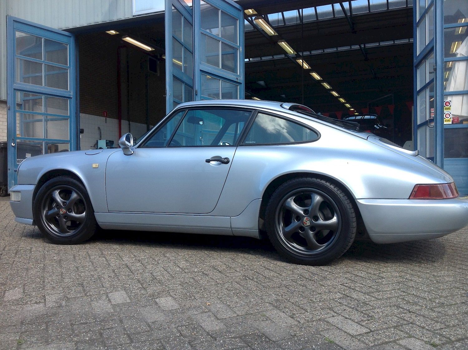 Porsche 964