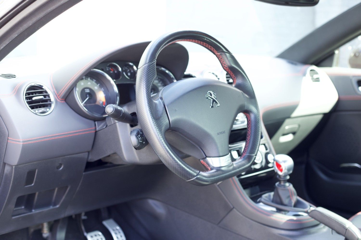 Peugeot RCZ R