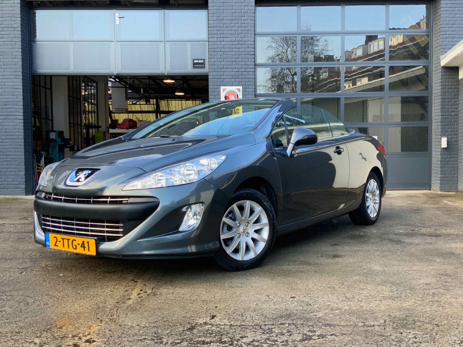 Peugeot 308 Cabrio met lage km stand
