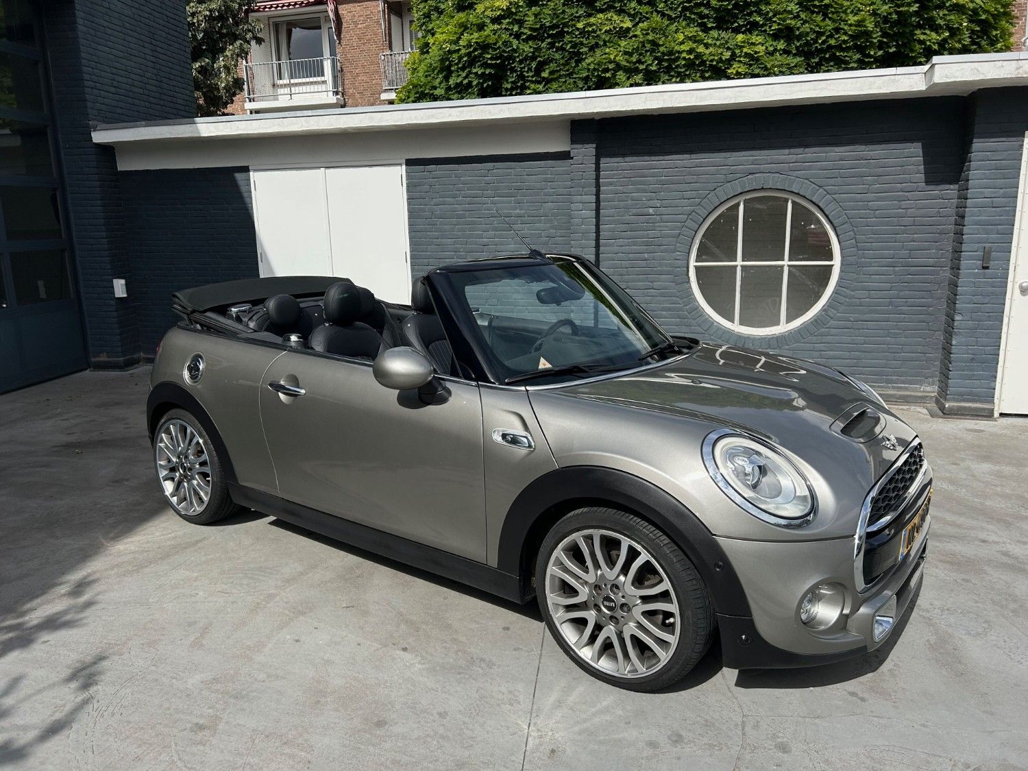 Cooper S cabrio (lage km stand)