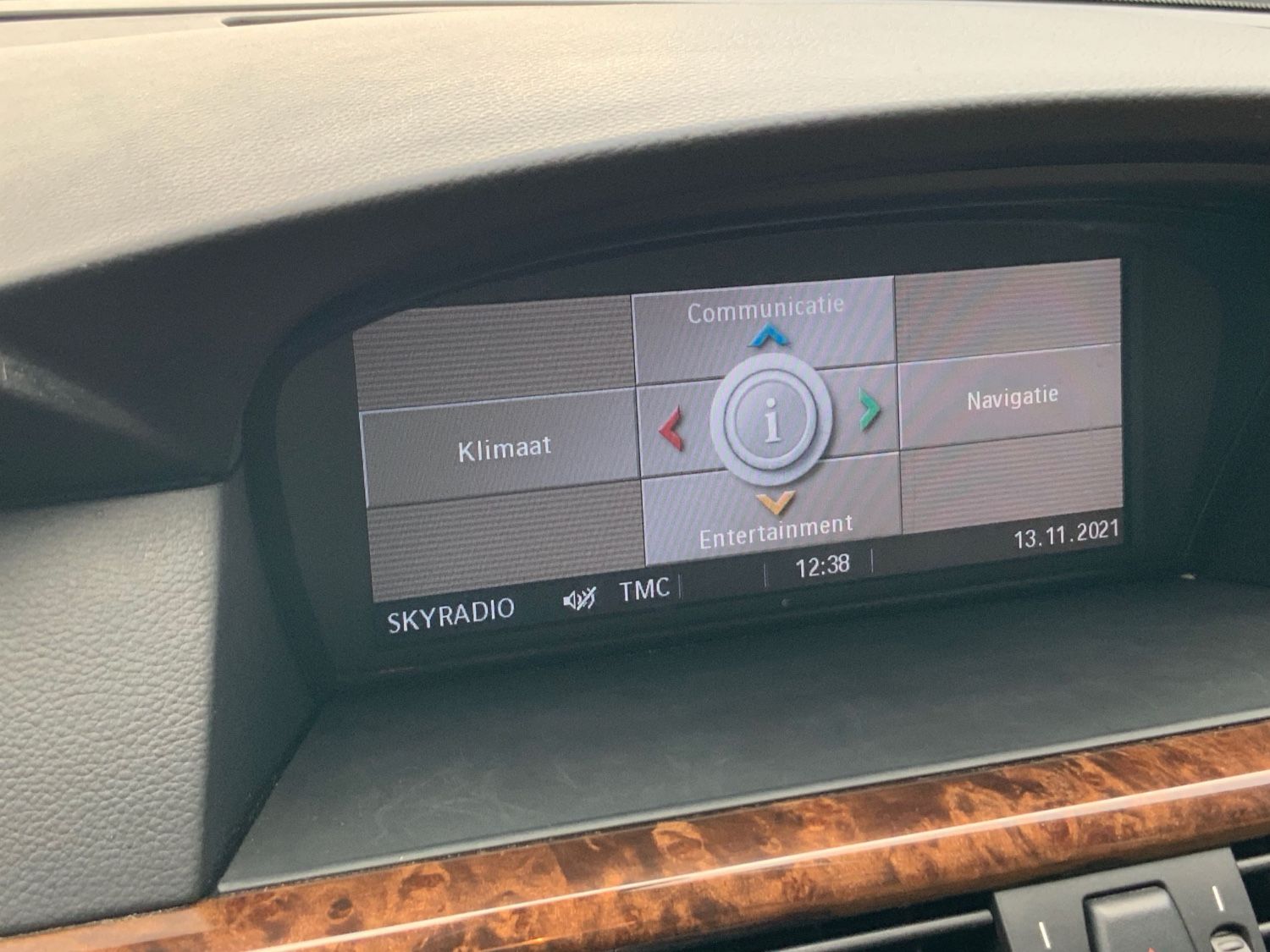 BMW 523i