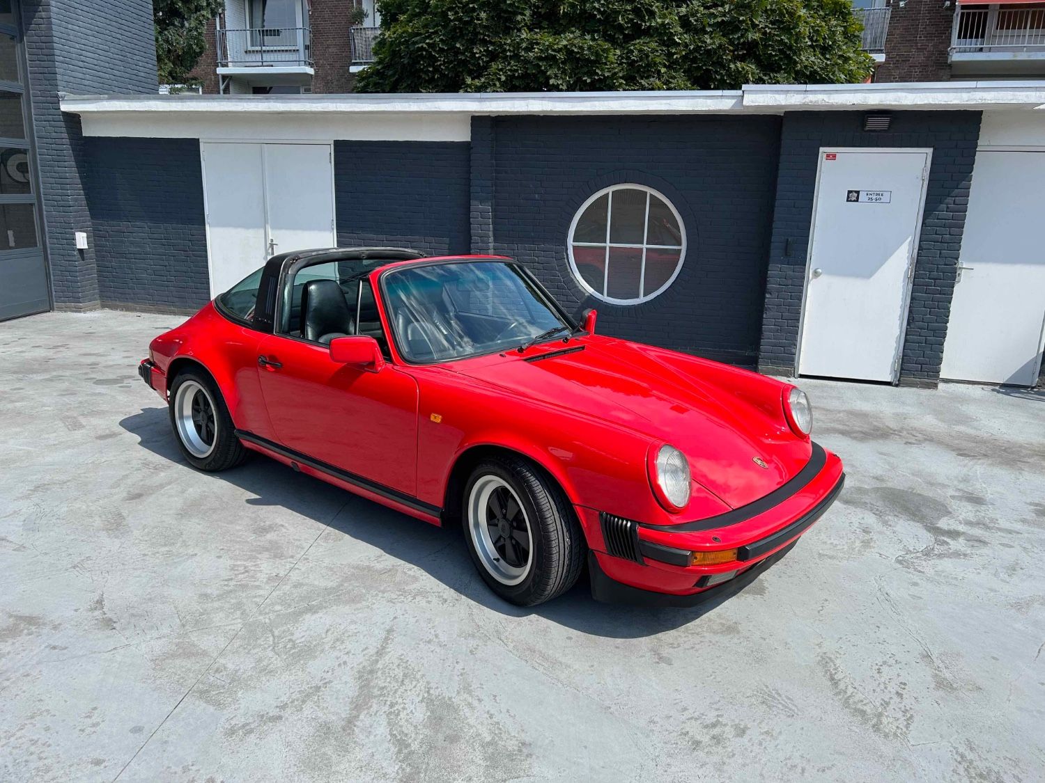 Porsche 911 Targa Indisch rood