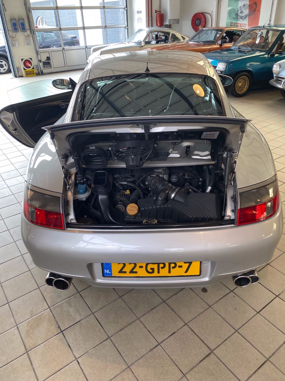 Porsche 996 Carrera 4 (1999)