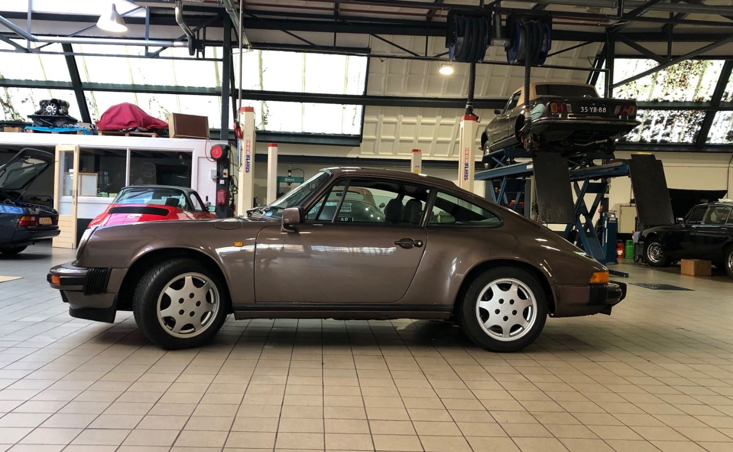 Porsche 911 3.2 Bruin metallic