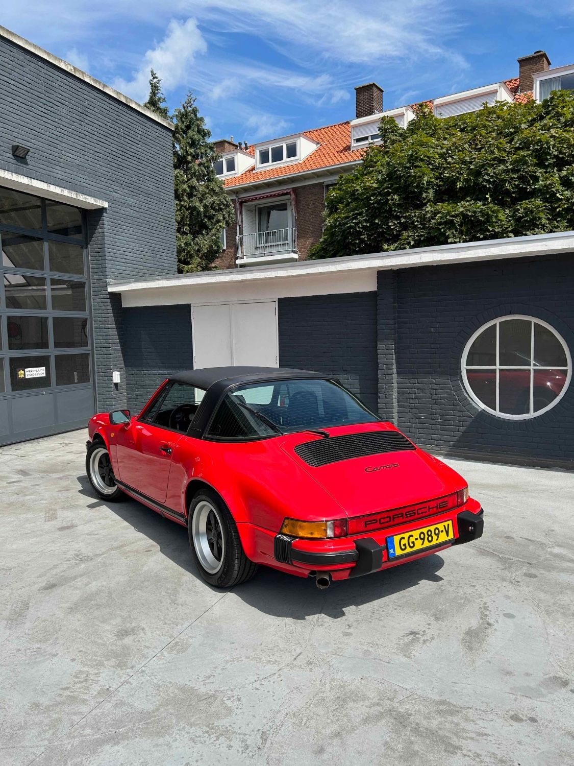 Porsche 911 Targa Indisch rood