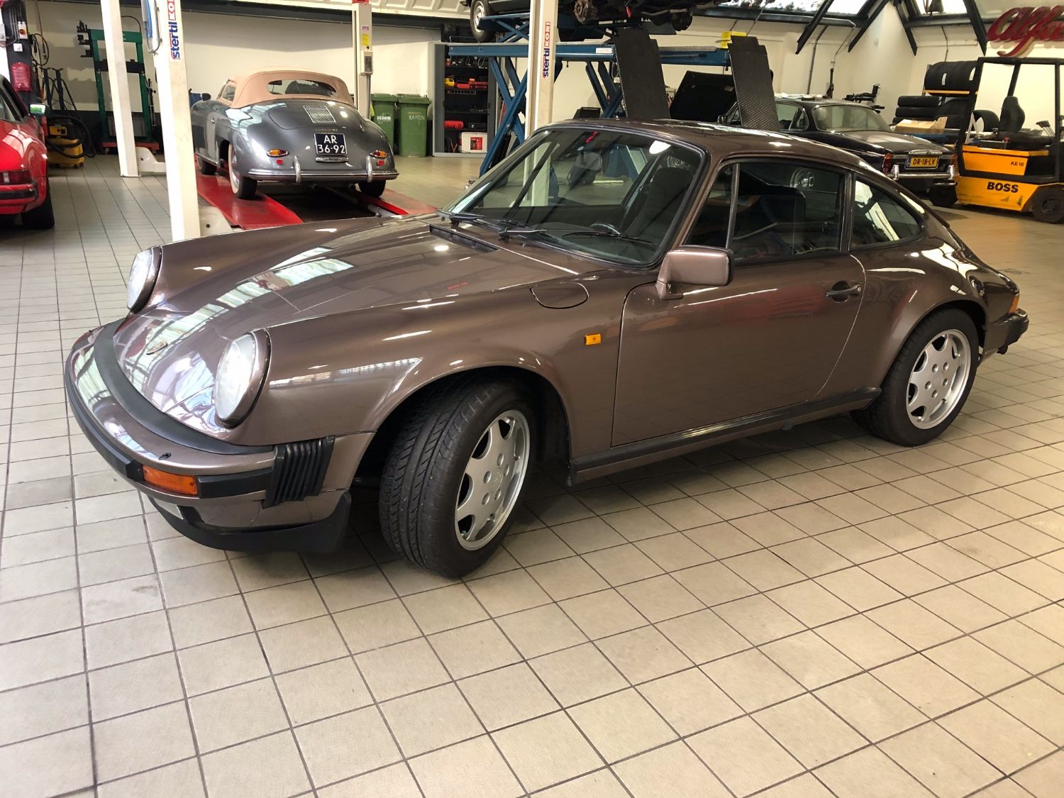 911 3.2 Bruin metallic