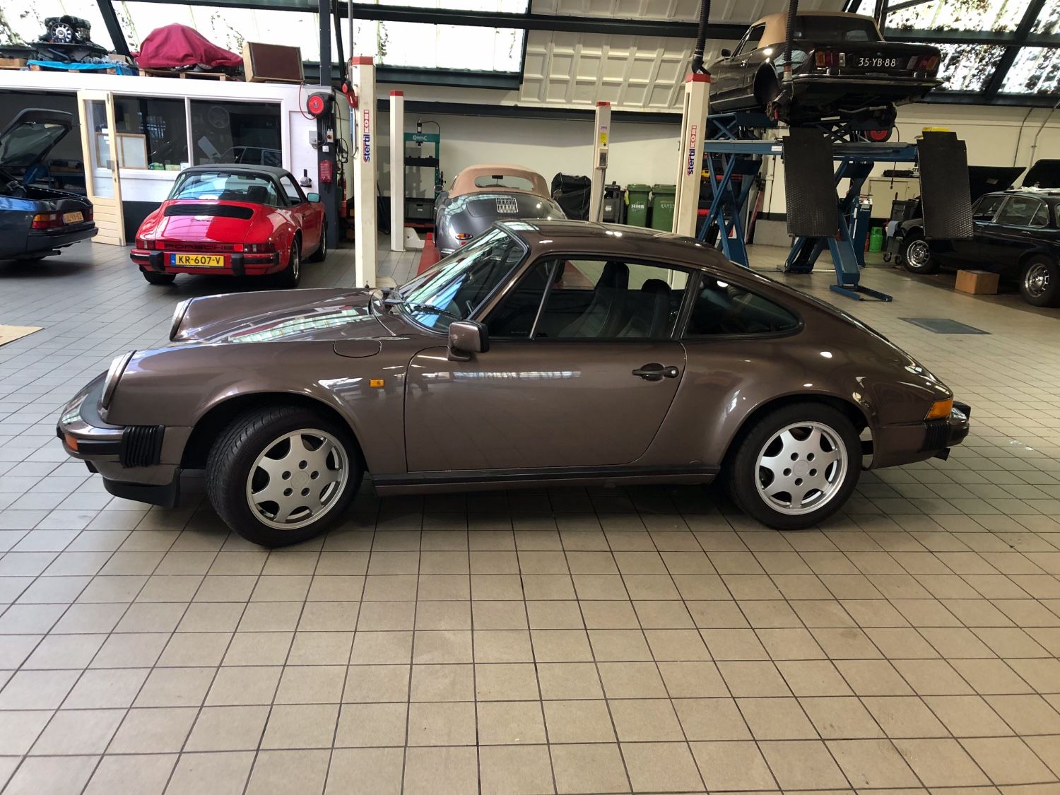 Porsche 911 3.2 Bruin metallic
