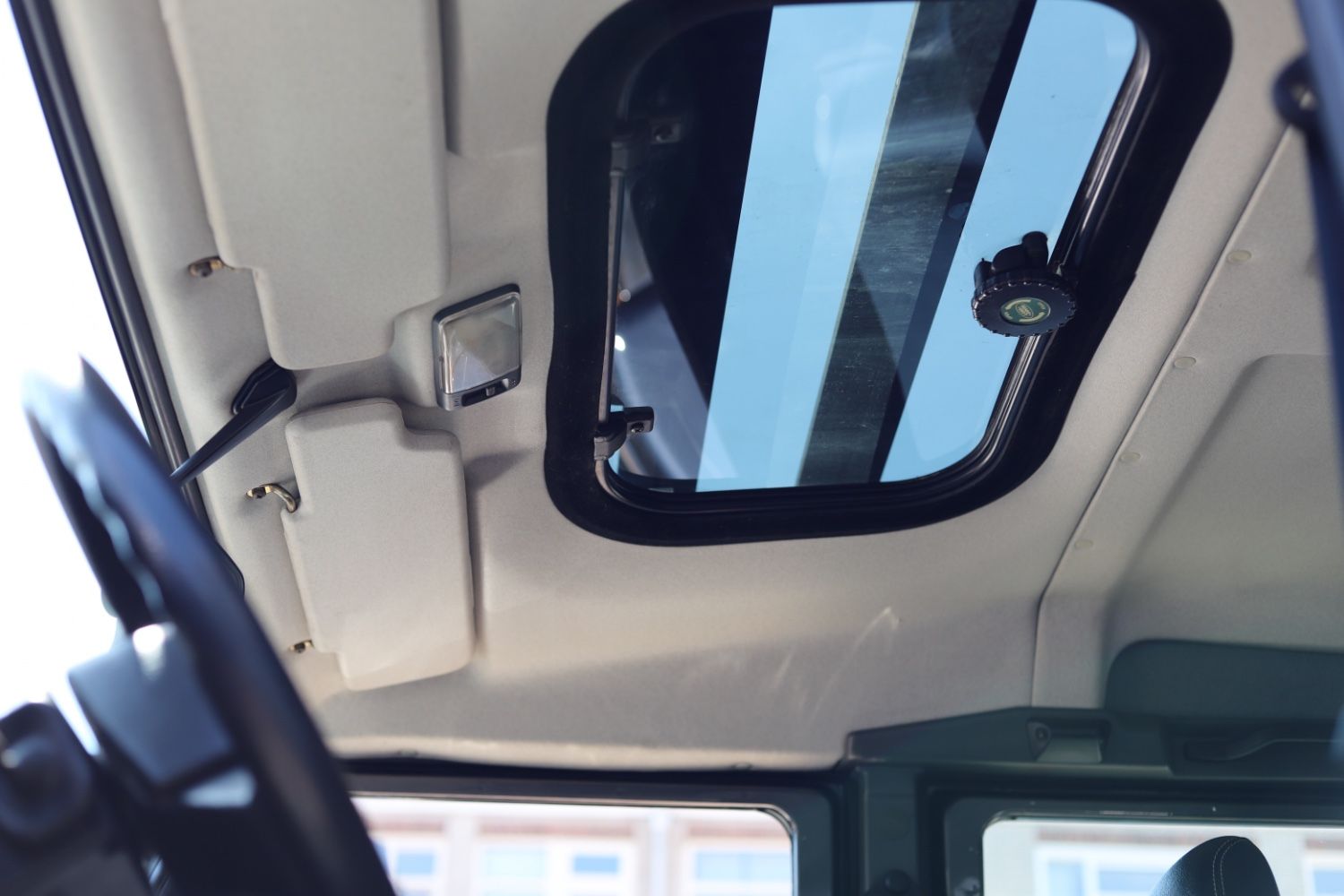 Land Rover Defender 2.5 TD5 110 SW Tech met airco