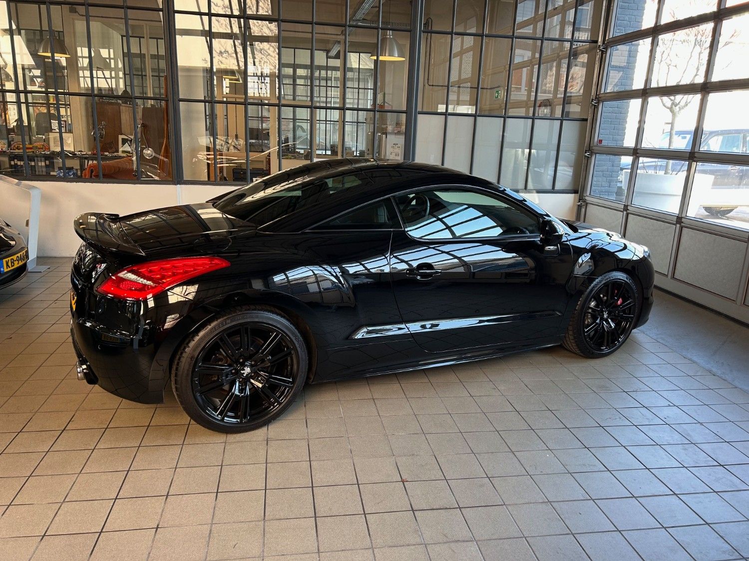 Peugeot RCZ R