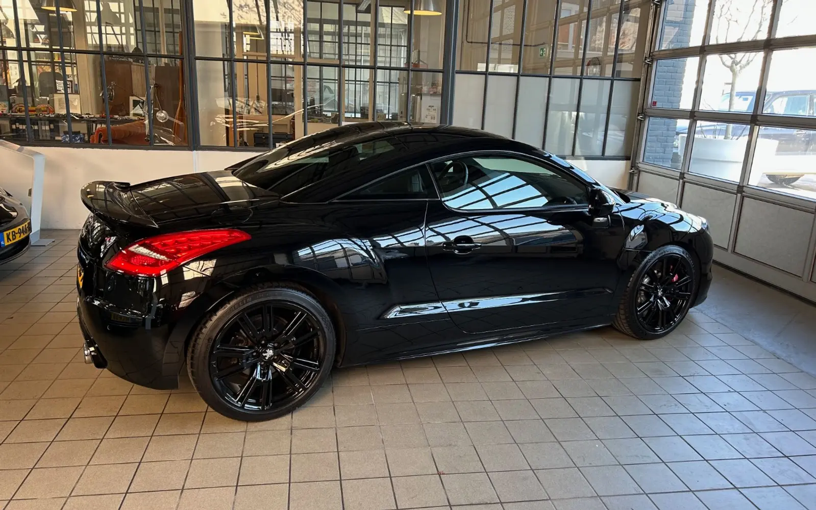 Peugeot RCZ R