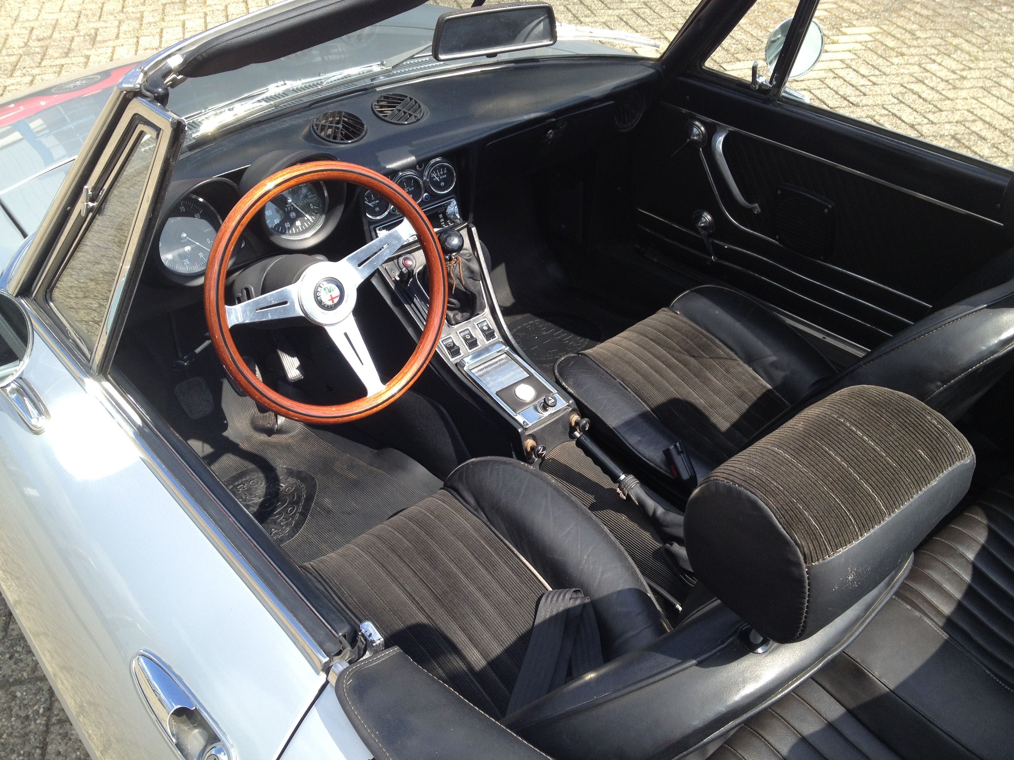 Alfa Romeo Spider 2.0