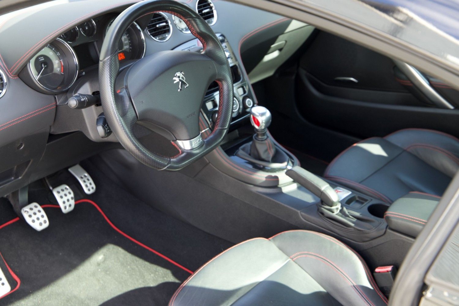 Peugeot RCZ R