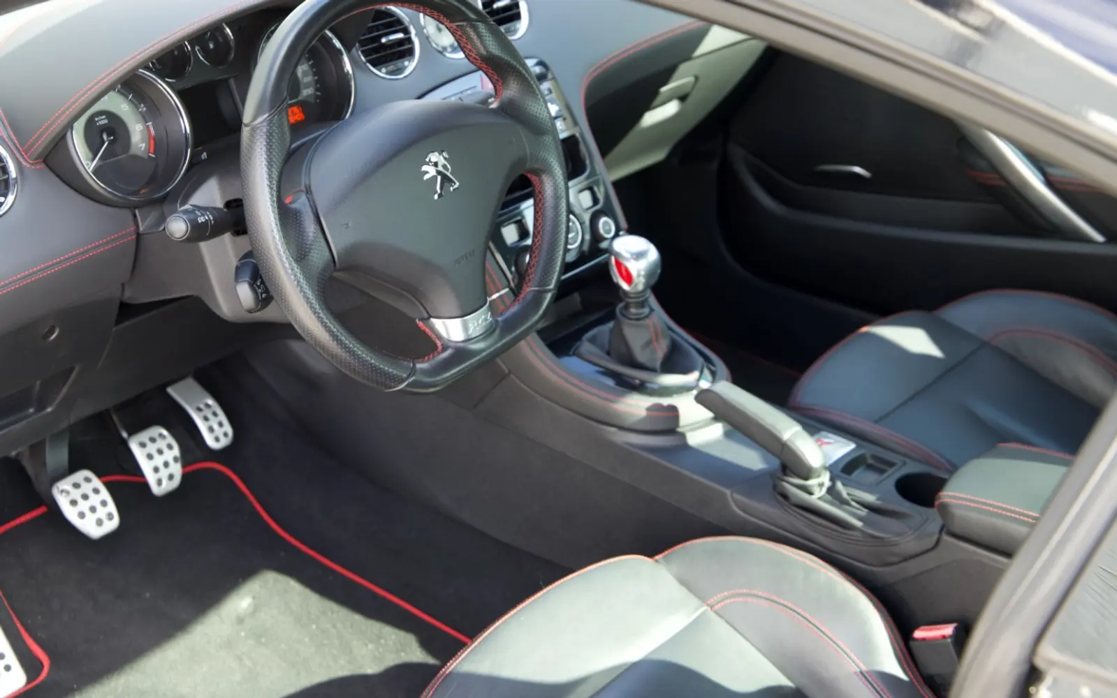 Peugeot RCZ R