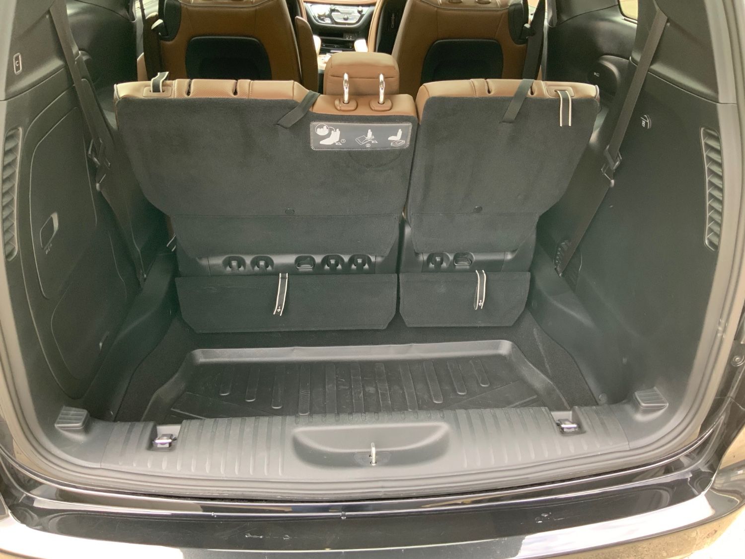 Chrysler Pacifica Limited (Hybride) Lage km stand