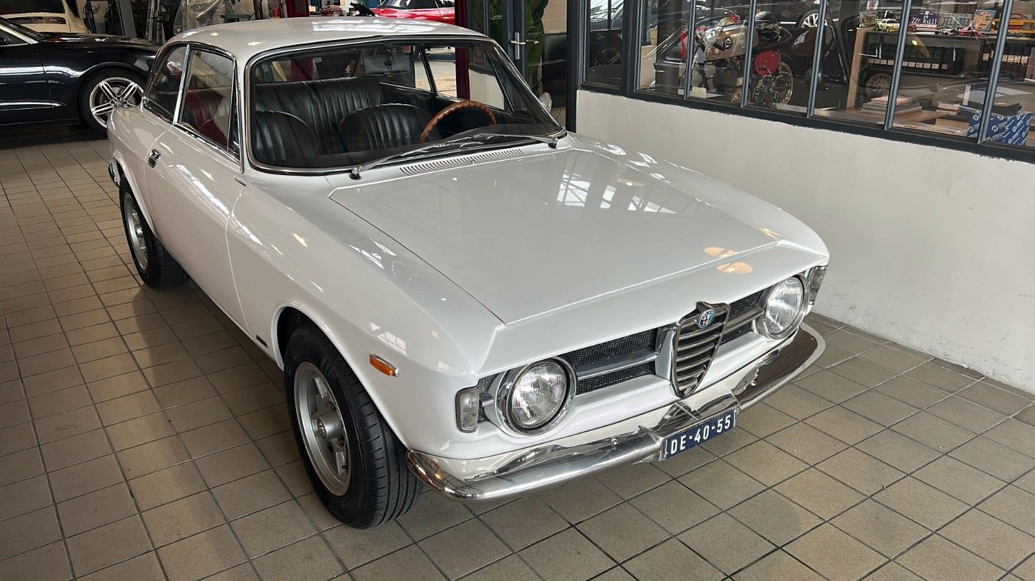 Alfa Romeo GT1300 Junior