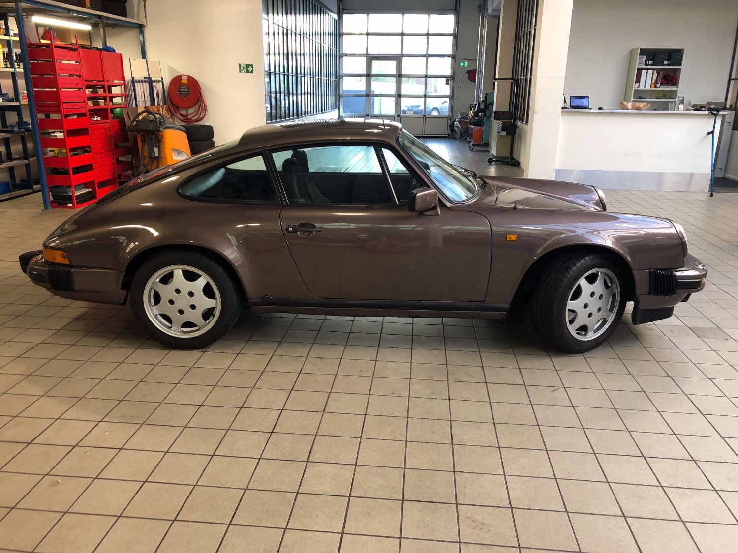 Porsche 911 3.2 Bruin metallic