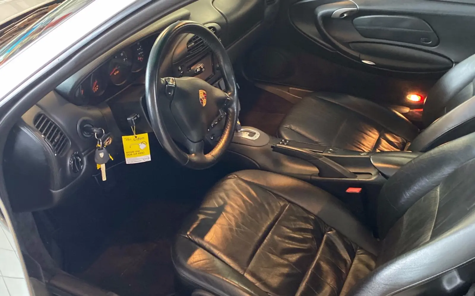 Porsche 996 Carrera 4 (1999)