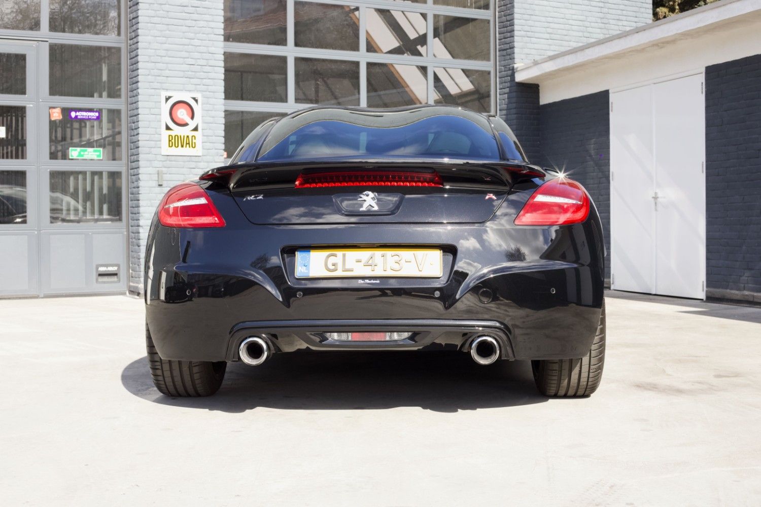 Peugeot RCZ R