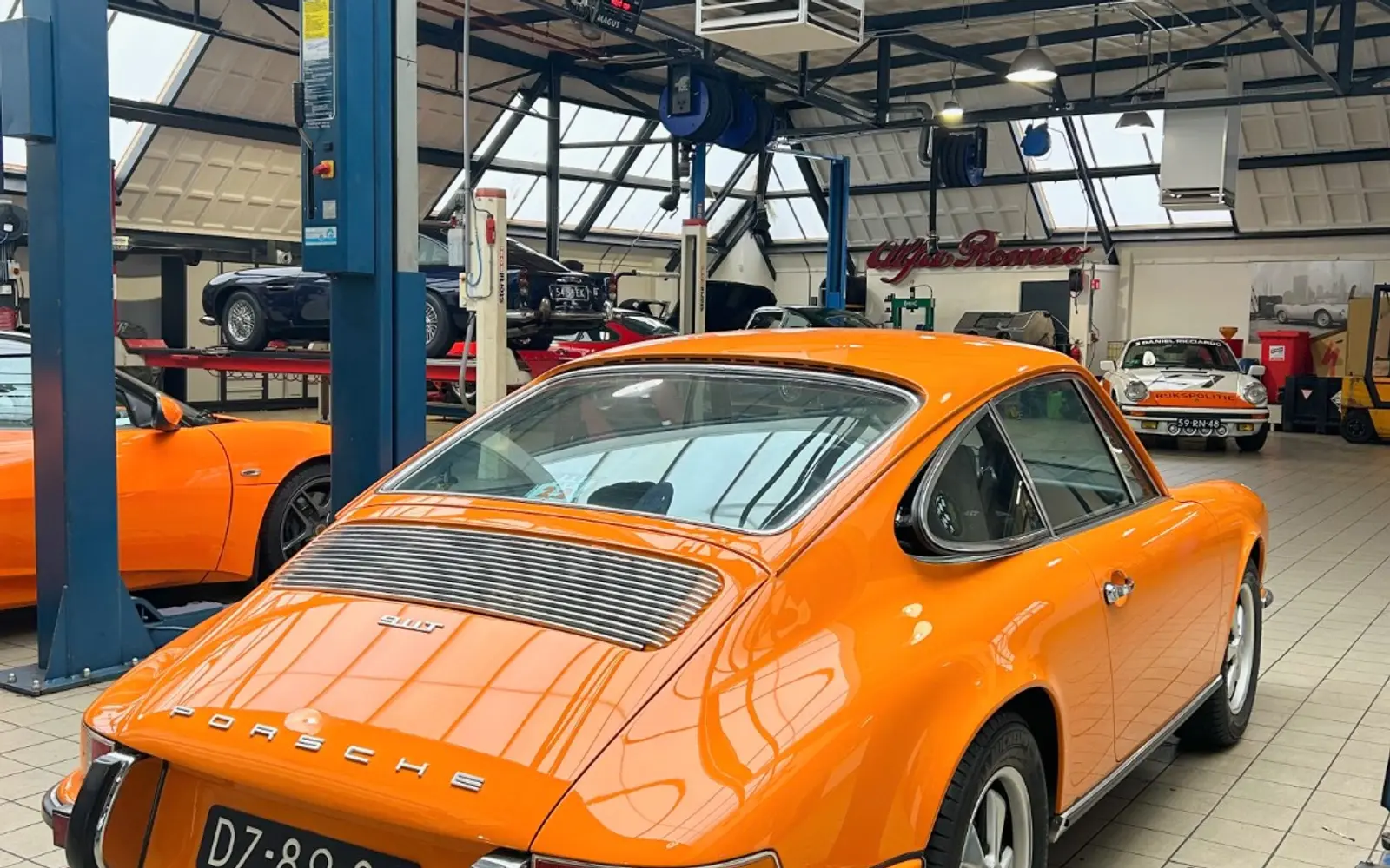 Porsche 911T in nieuwstaat