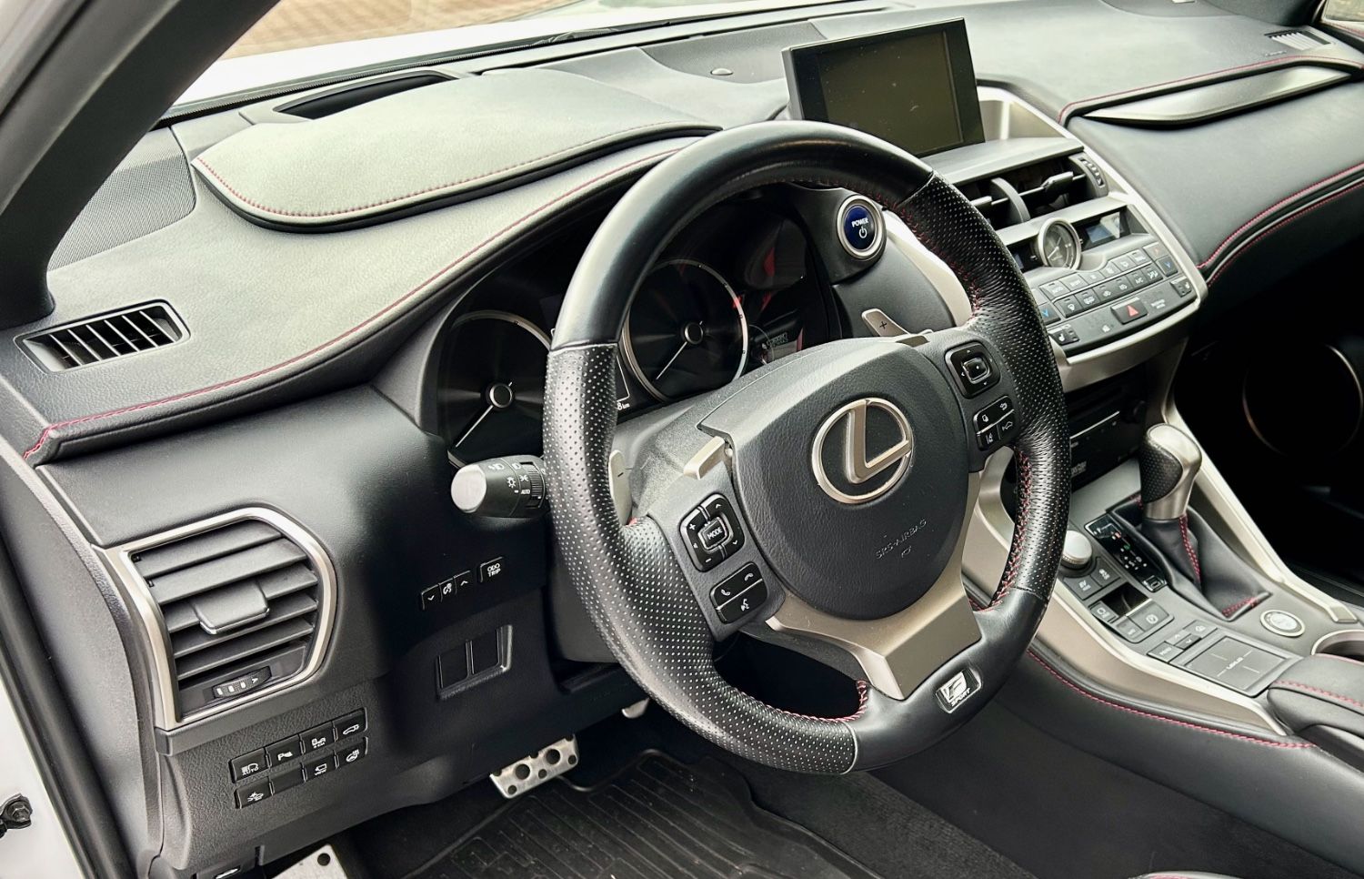 Lexus NX300h AWD Sportline limited