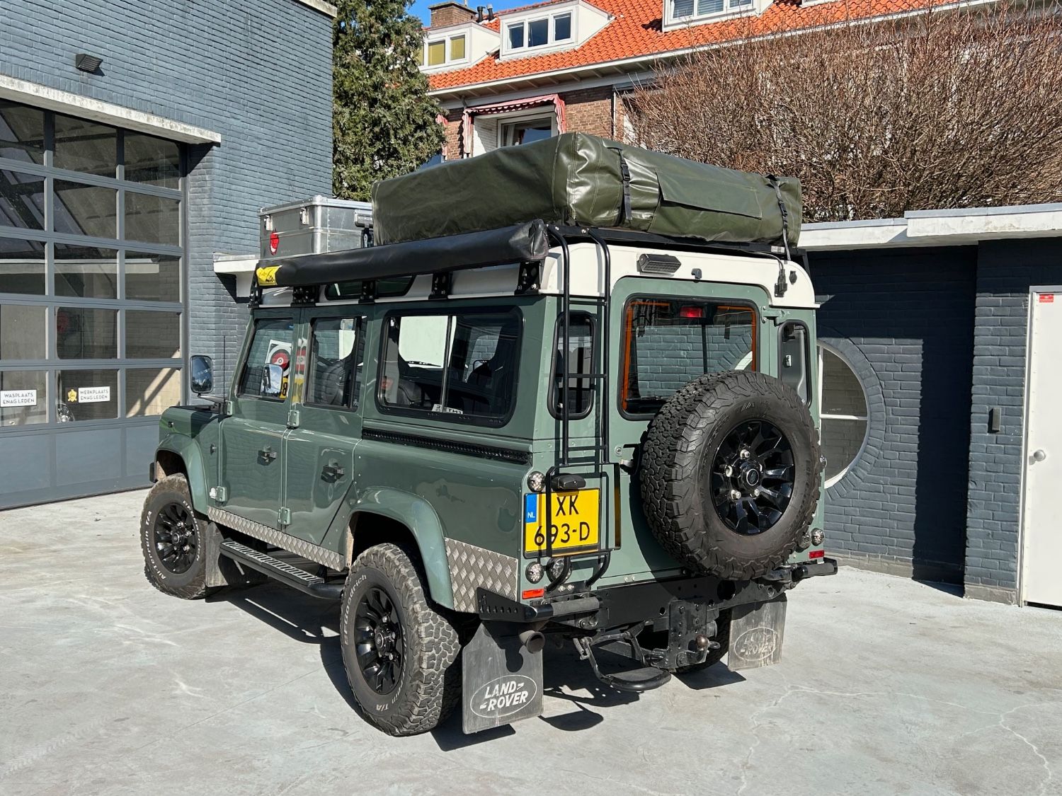 Land Rover Defender Expedition