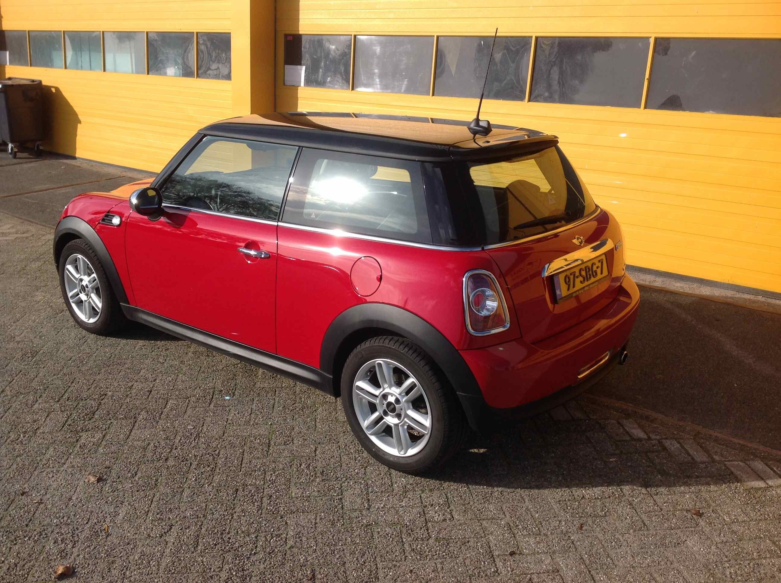 Mini Cooper 10 years Chili uitvoering