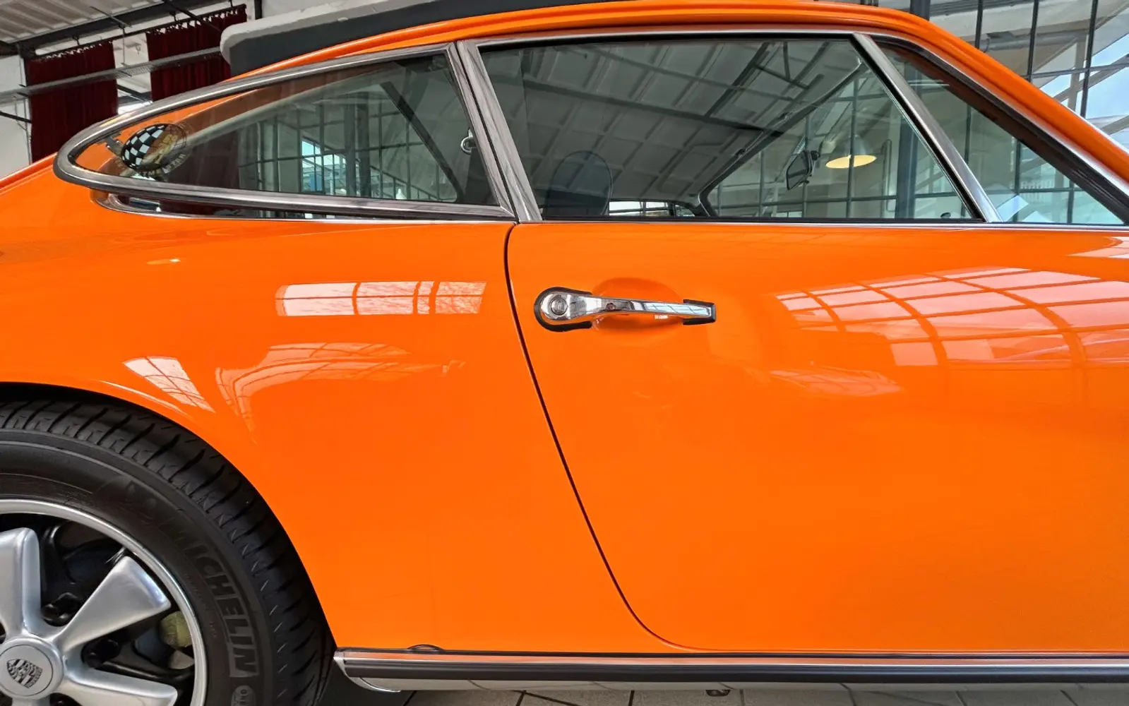 Porsche 911T in nieuwstaat