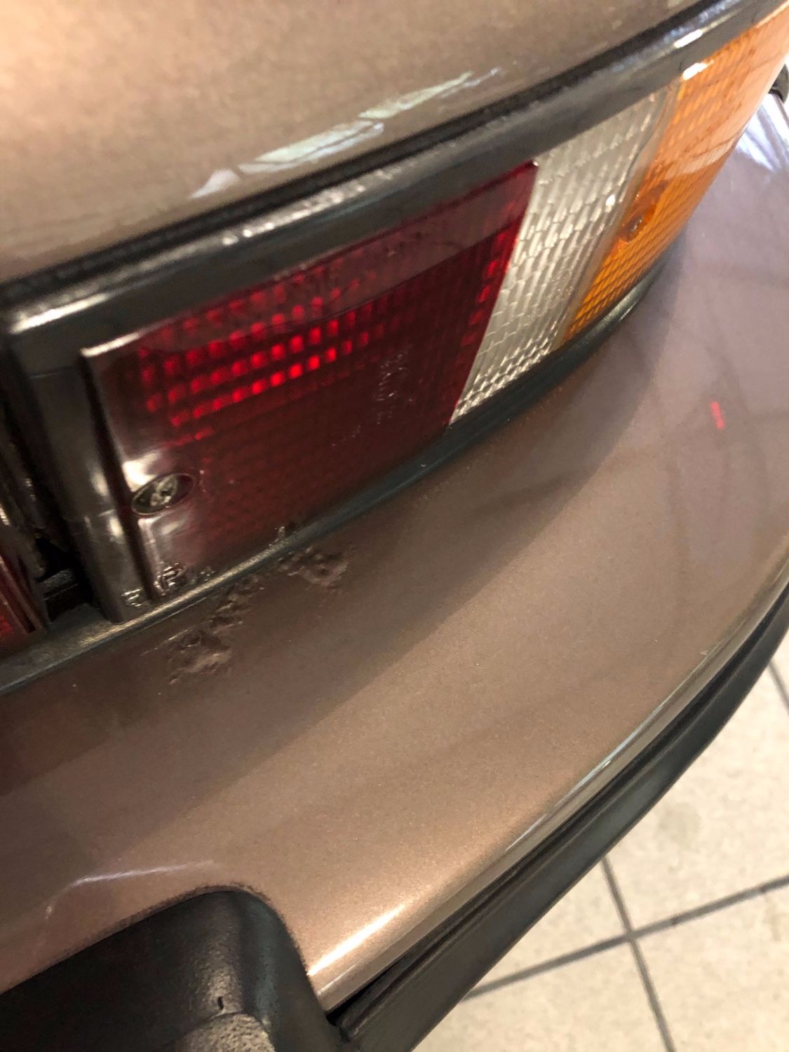 Porsche 911 3.2 Bruin metallic