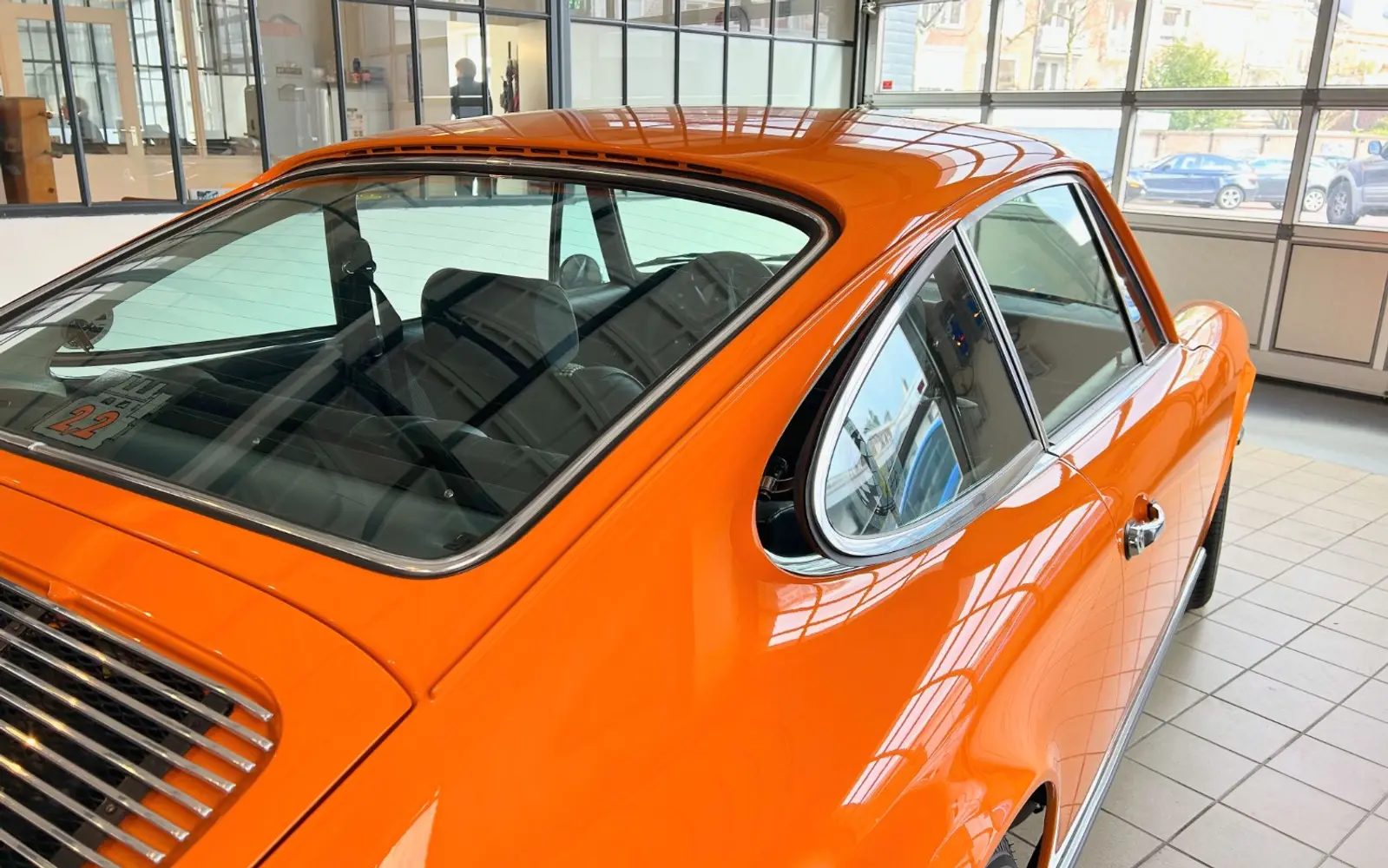 Porsche 911T in nieuwstaat