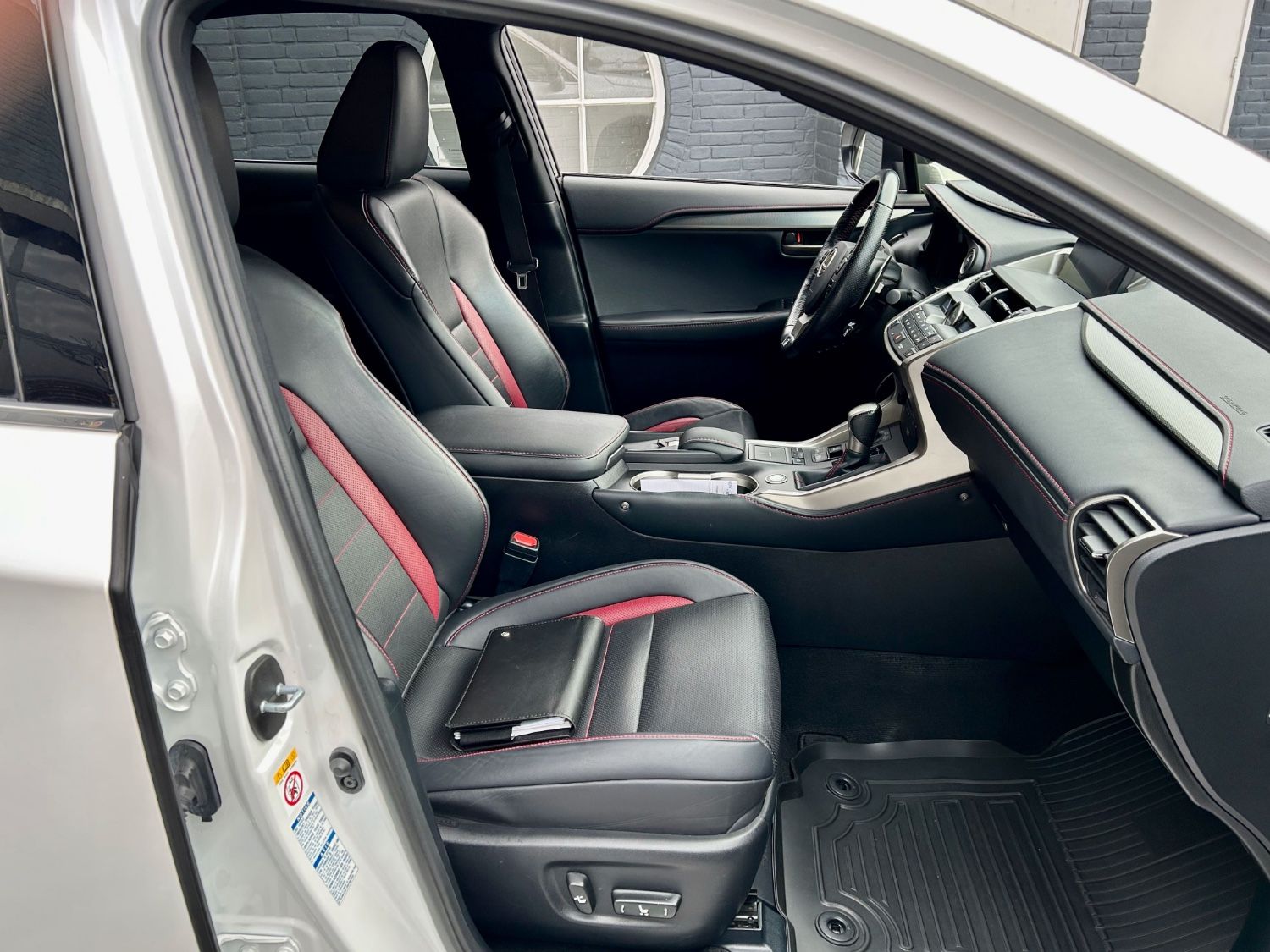 Lexus NX300h AWD Sportline limited