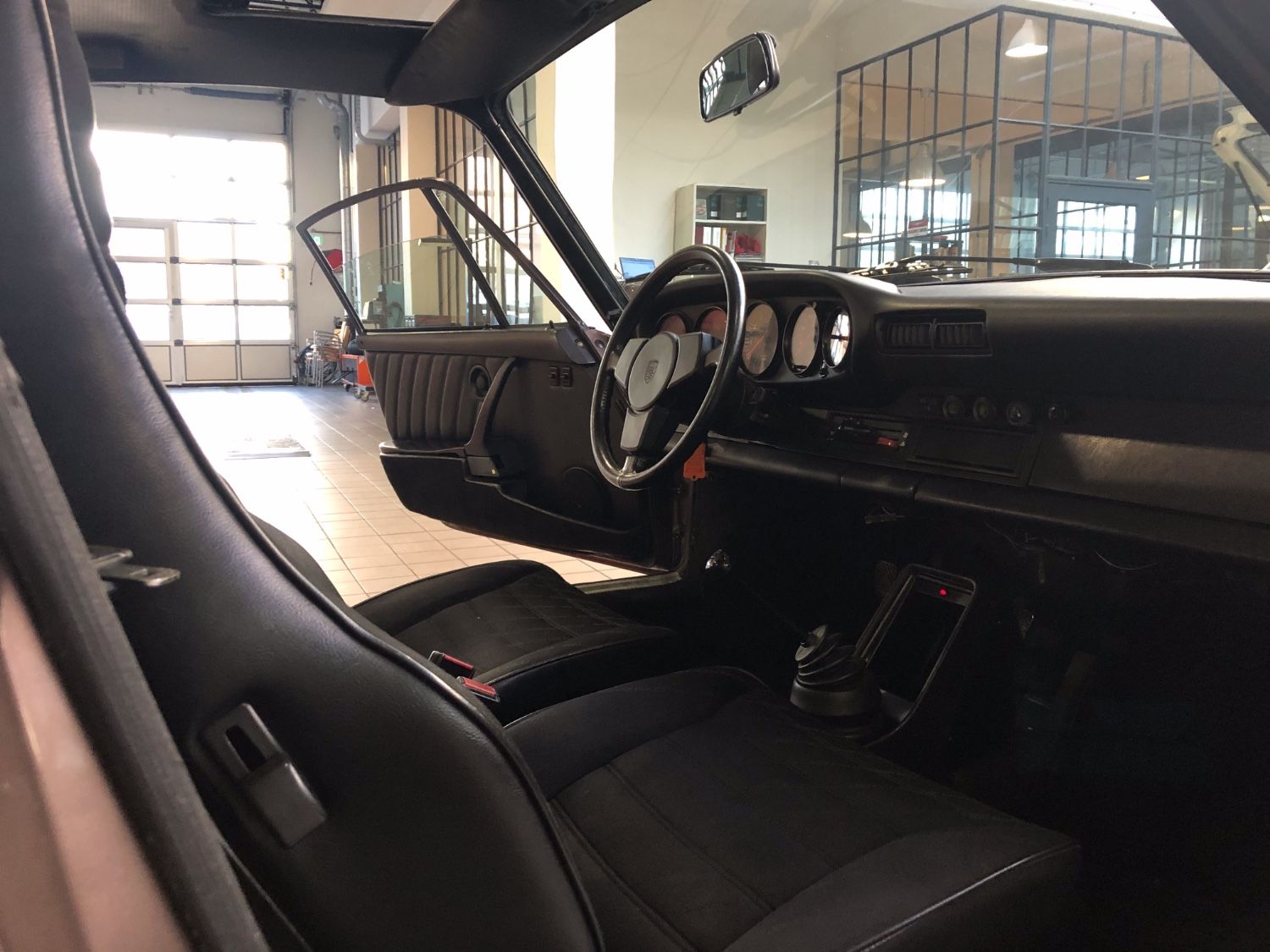 Porsche 911 3.2 Bruin metallic