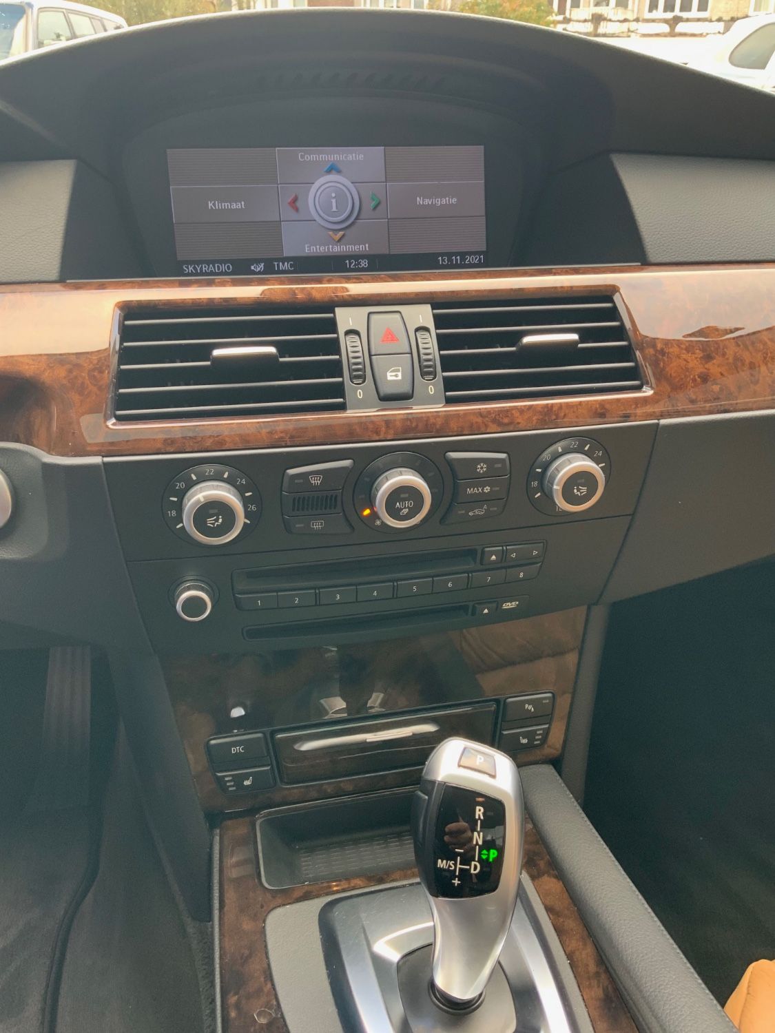 BMW 523i