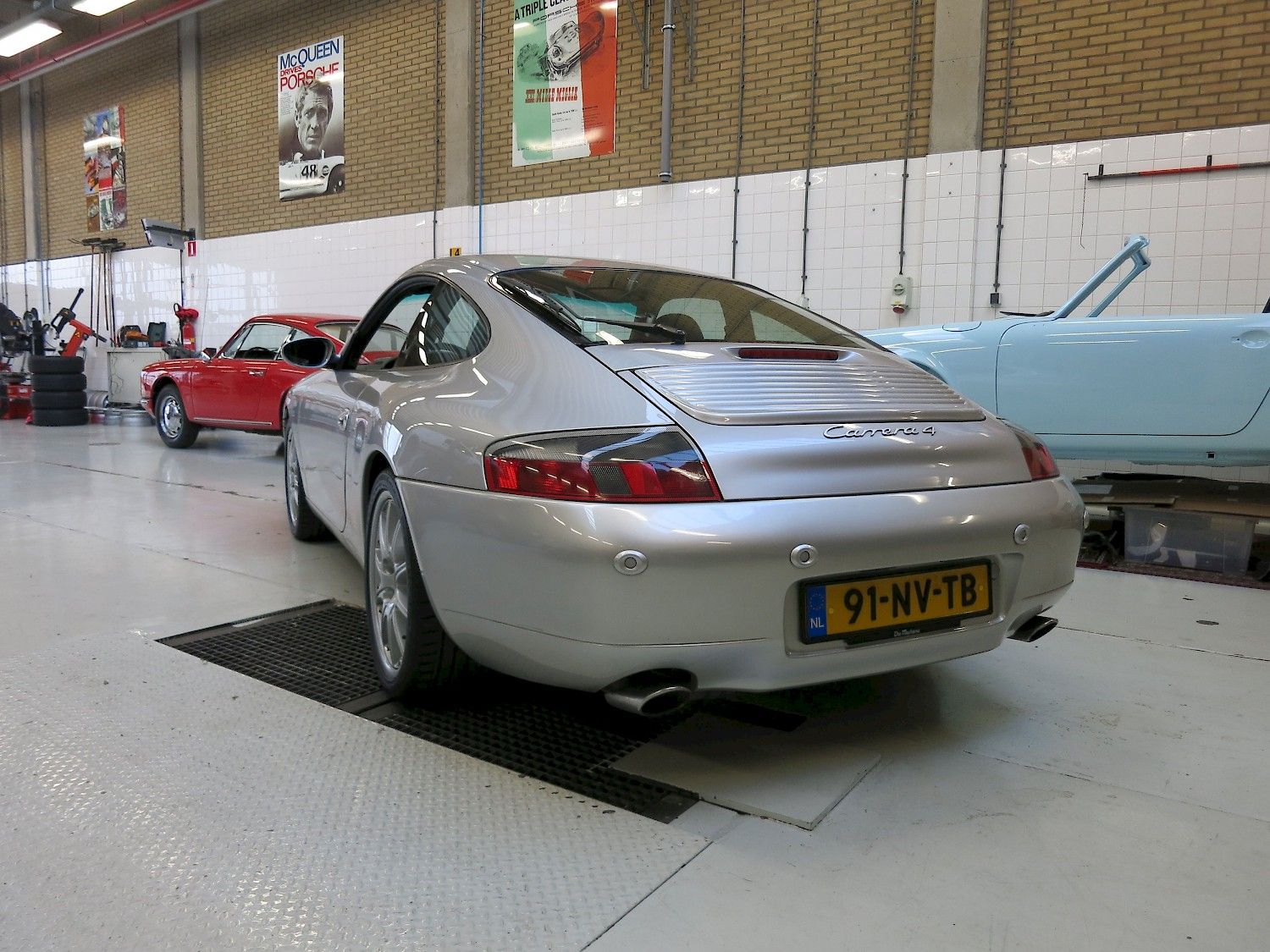 Porsche 996 carrera 4