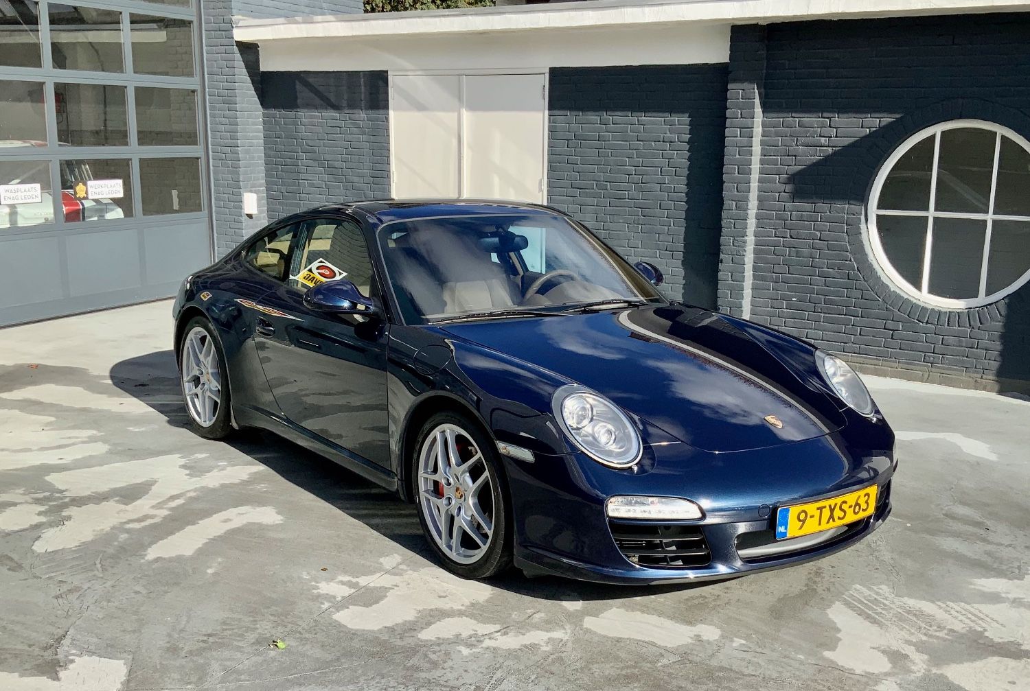 911 S (2010)
