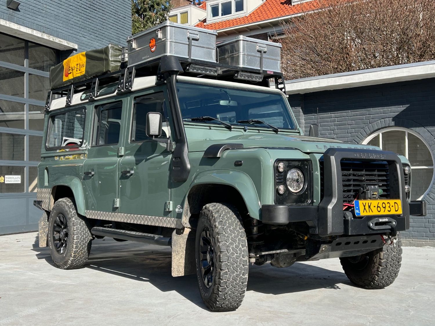 Land Rover Defender Expedition